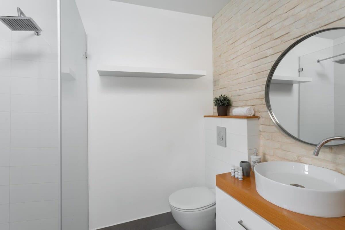 Loft Penthouse On Basel By Holyguest Apartment Tel Aviv Exterior photo